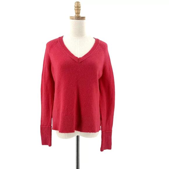 J Crew Women V-Neck Wool/Alpaca Blend Sweater Small Pink Lightweight Preppy Cozy - Picture 1 of 8